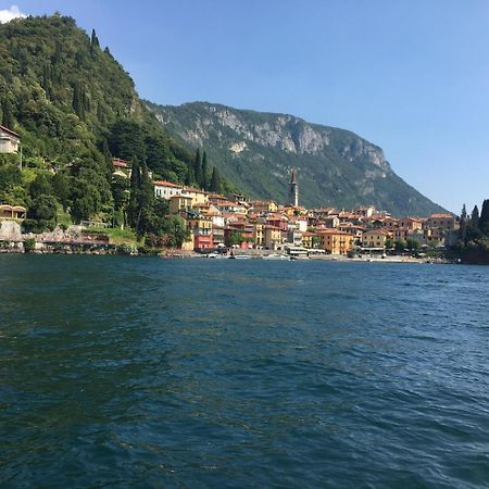 Riflessi Di Lago Dorio Luaran gambar